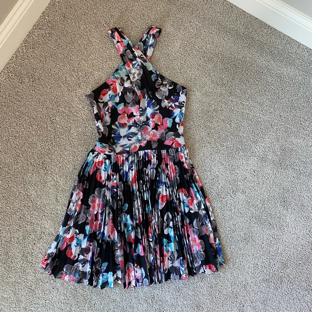 Bebe pleats mini dress in great condition